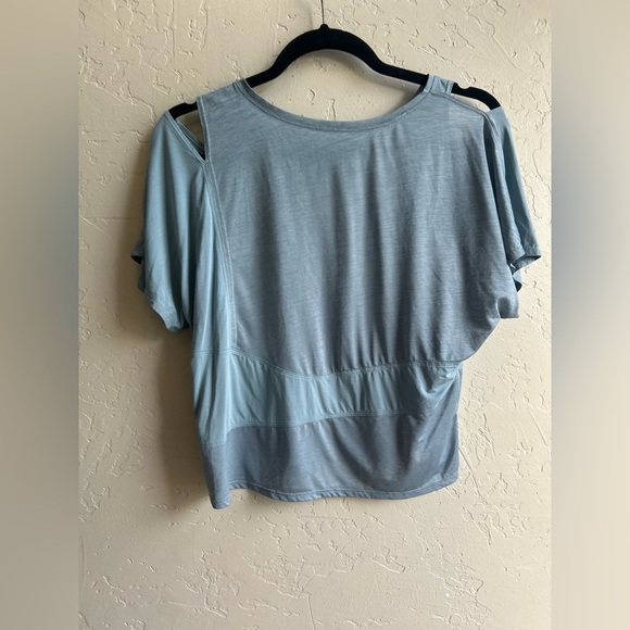 Lululemon No Inhibitions Tee size medium athletic gym workout activewear casual - Picture 4 of 7